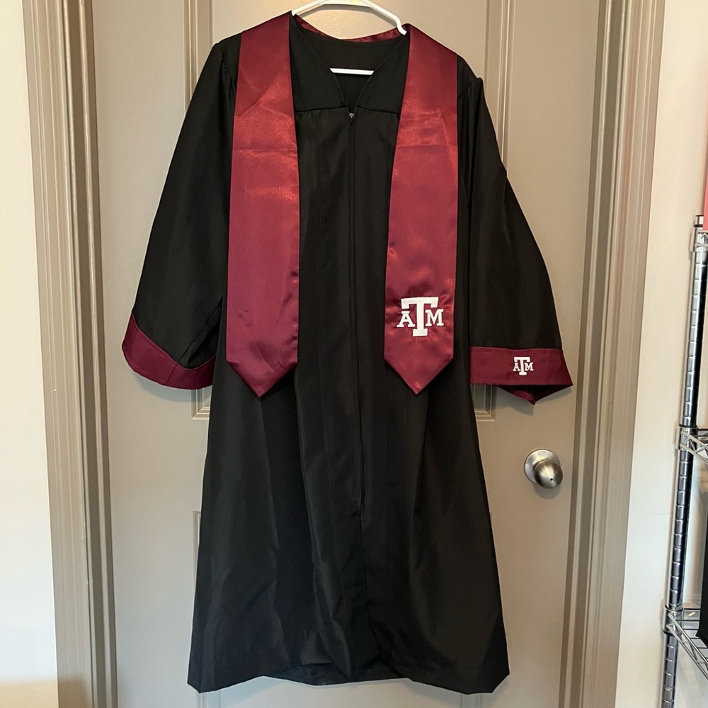 TEXAS A&M GRAD ROBES